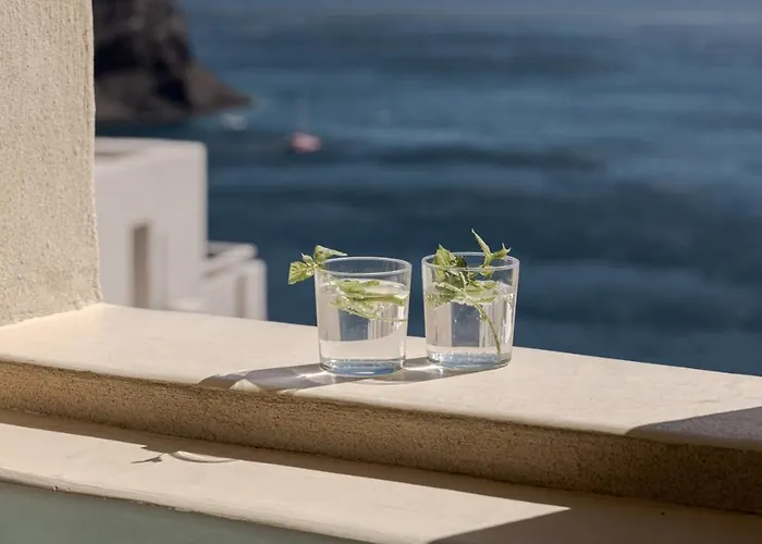 Feriehus Caldera's Dream Cave House With Hot Tub & Sea View *